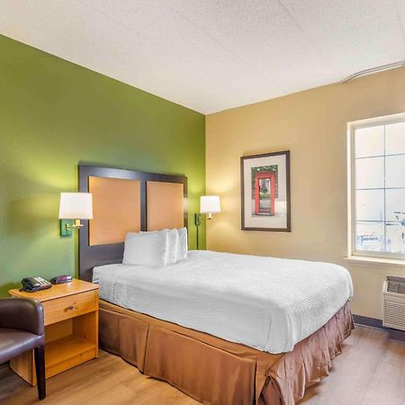 Extended Stay America Select Suites - Chicago - Lombard - Oakbrook Oakbrook Terrace Esterno foto