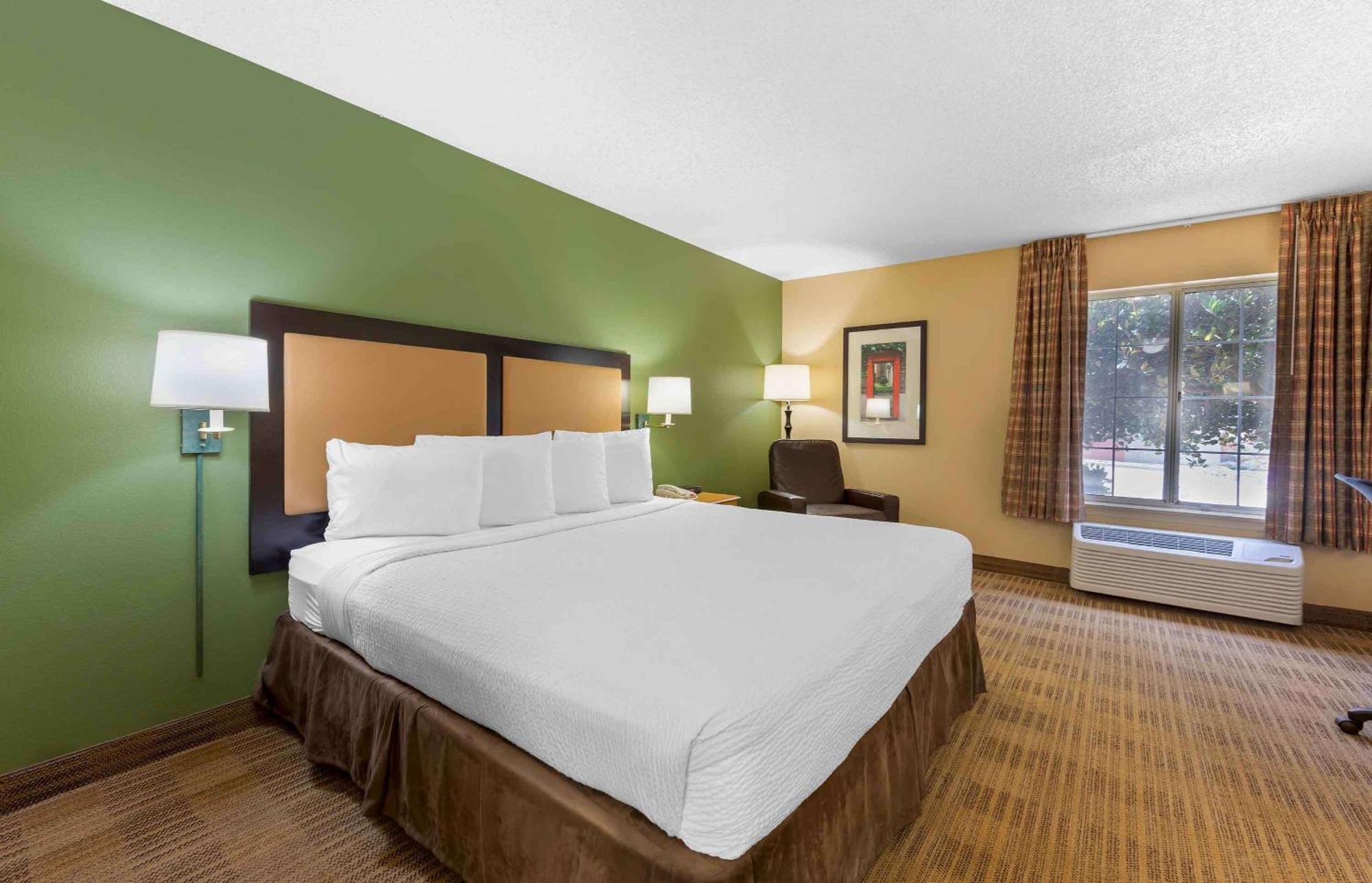 Extended Stay America Select Suites - Chicago - Lombard - Oakbrook Oakbrook Terrace Esterno foto