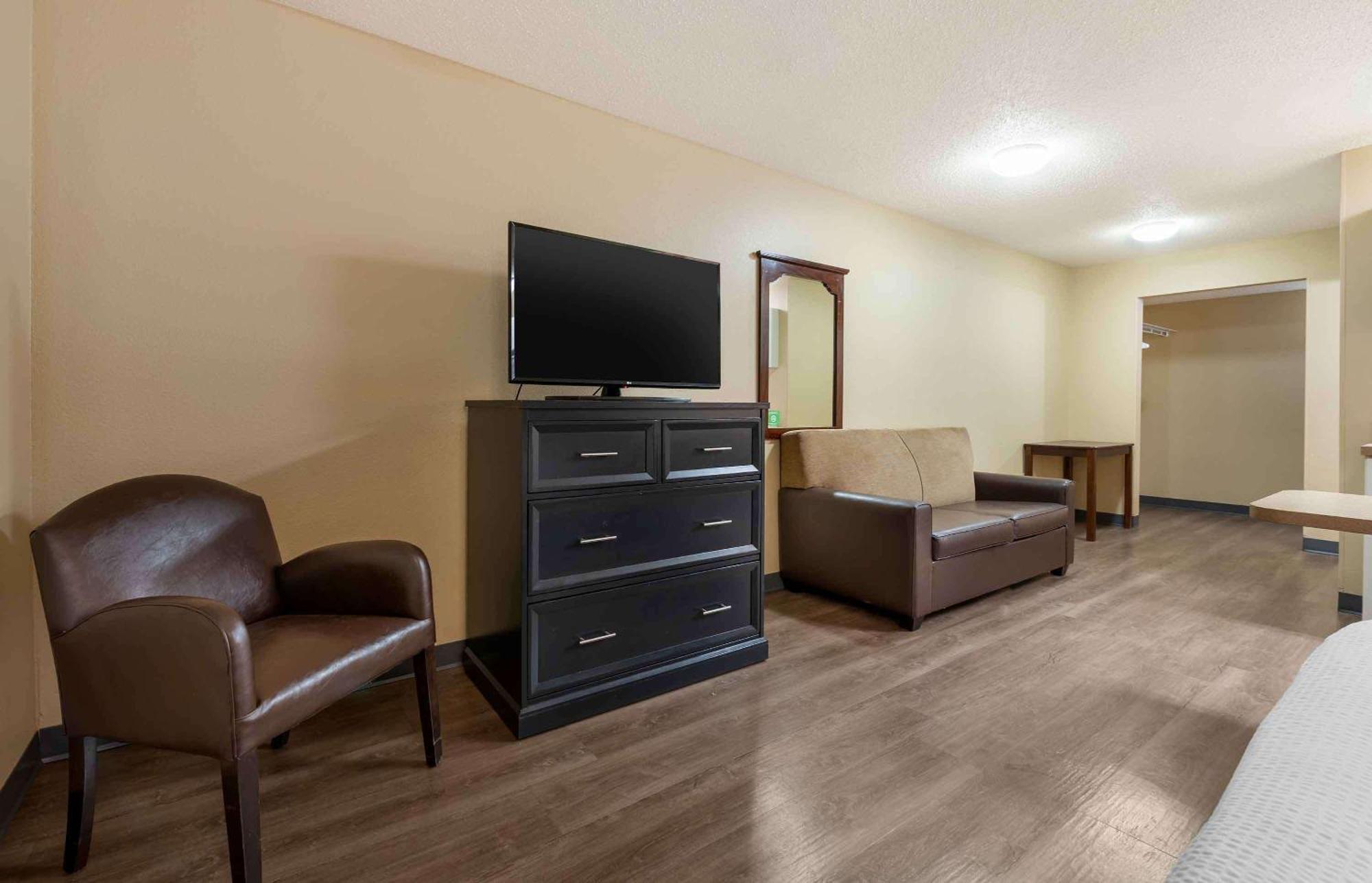 Extended Stay America Select Suites - Chicago - Lombard - Oakbrook Oakbrook Terrace Esterno foto