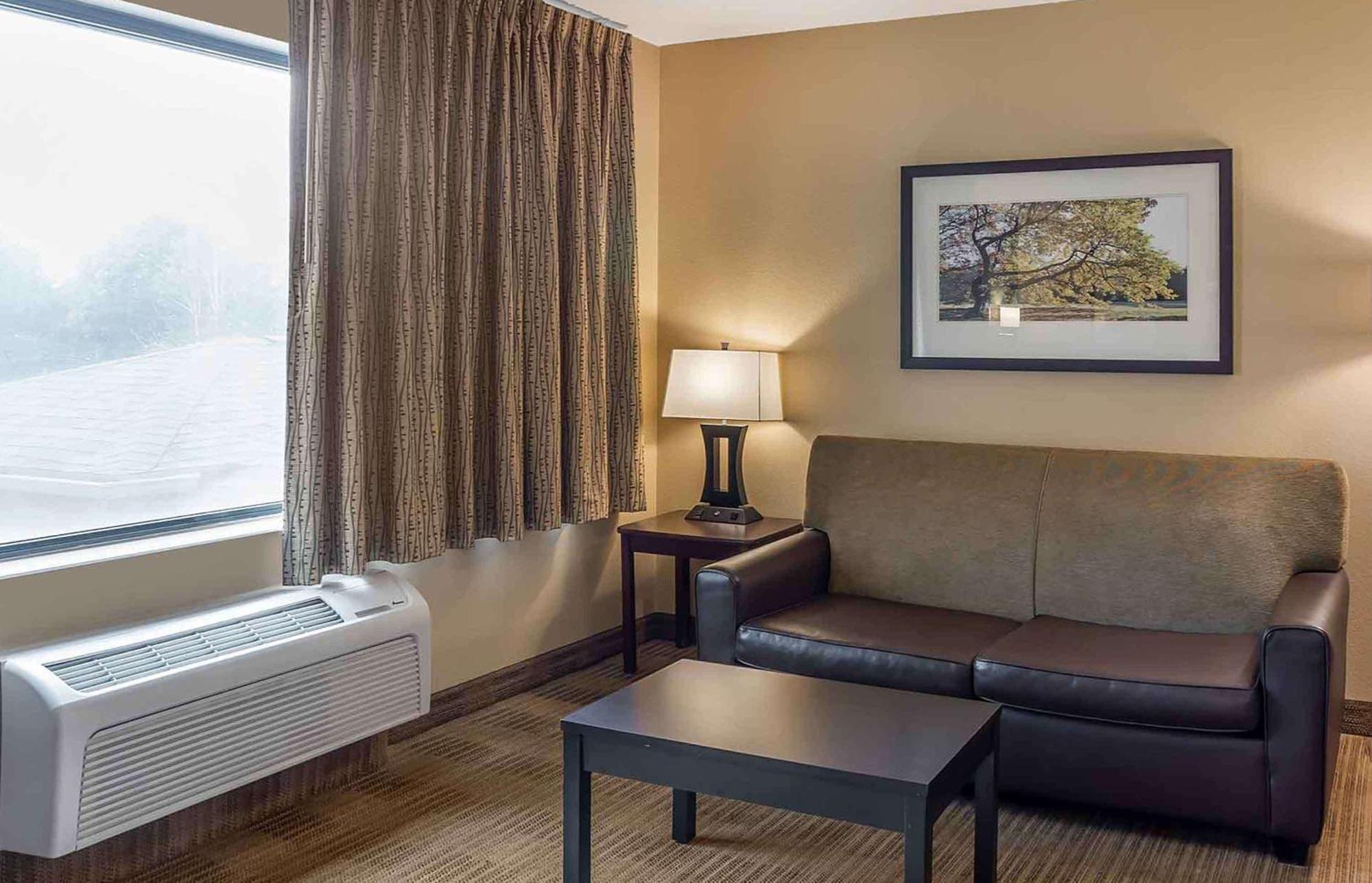 Extended Stay America Select Suites - Chicago - Lombard - Oakbrook Oakbrook Terrace Esterno foto