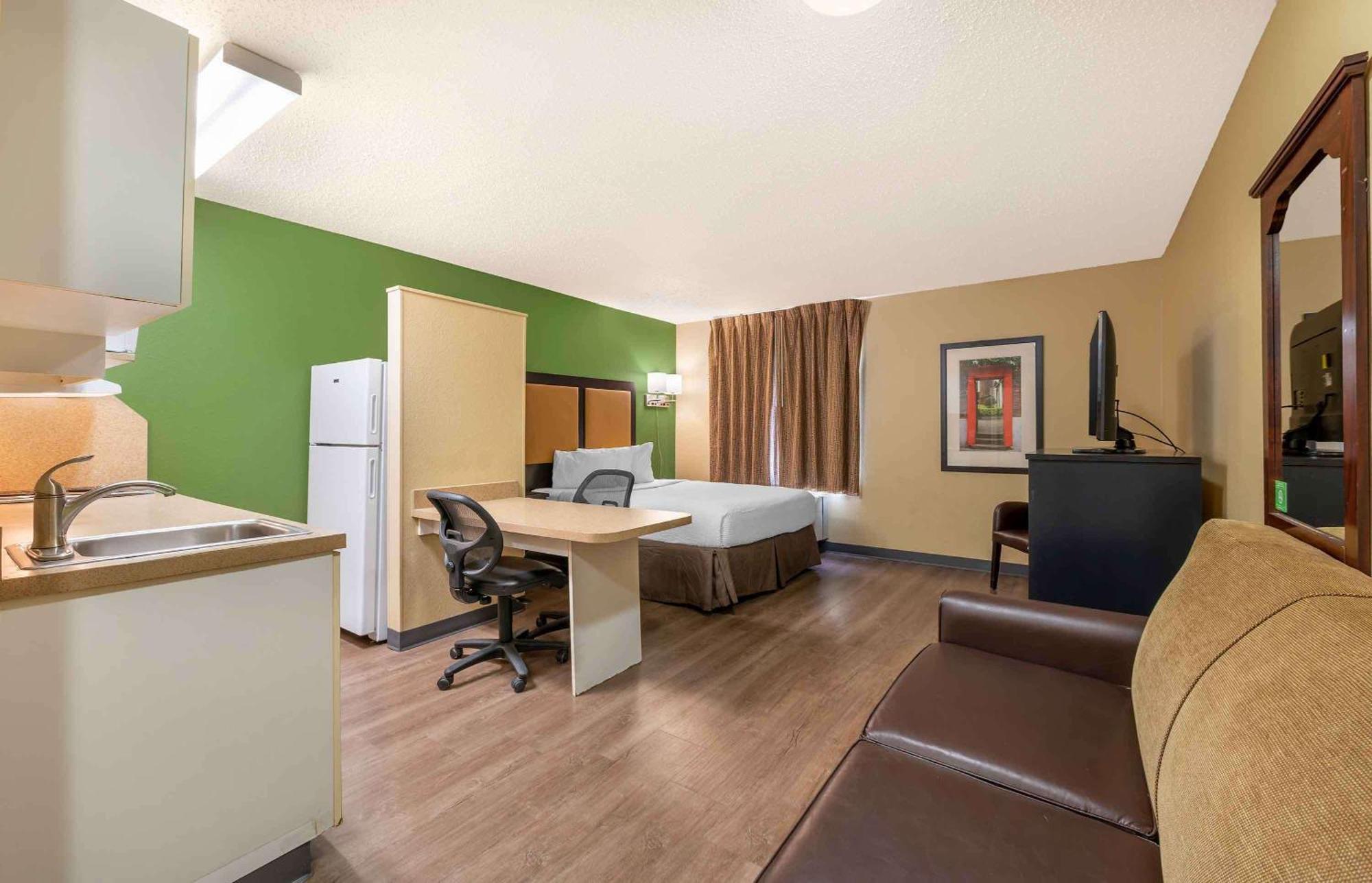 Extended Stay America Select Suites - Chicago - Lombard - Oakbrook Oakbrook Terrace Esterno foto
