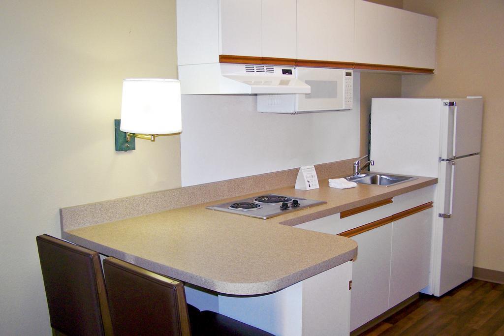 Extended Stay America Select Suites - Chicago - Lombard - Oakbrook Oakbrook Terrace Esterno foto