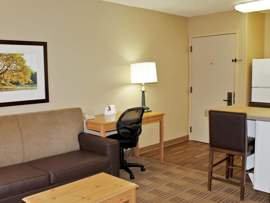 Extended Stay America Select Suites - Chicago - Lombard - Oakbrook Oakbrook Terrace Esterno foto