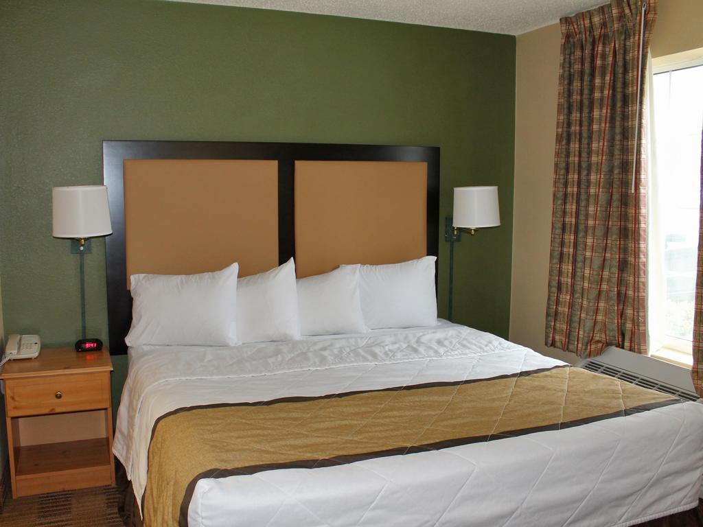 Extended Stay America Select Suites - Chicago - Lombard - Oakbrook Oakbrook Terrace Esterno foto